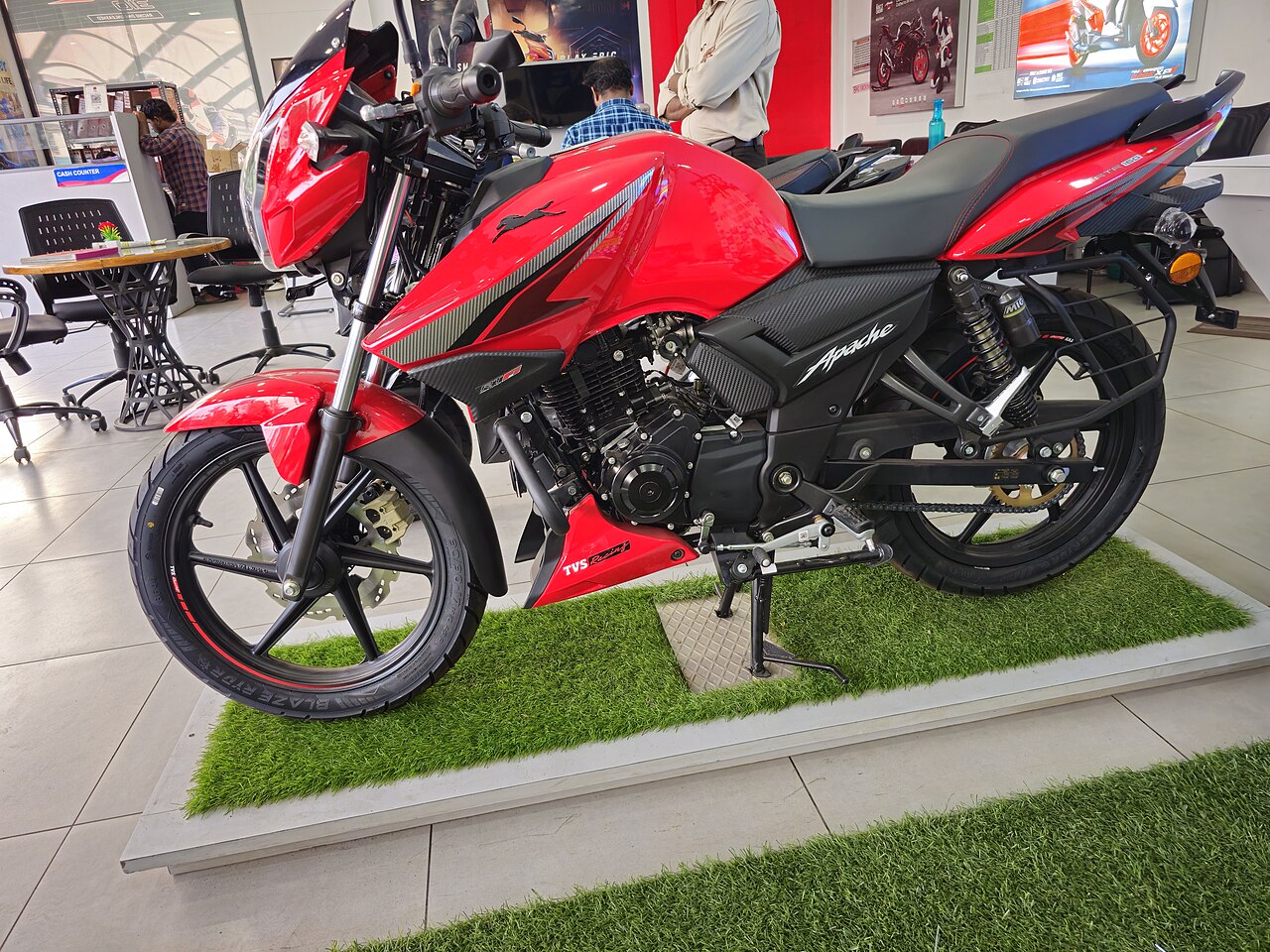 2023 TVS Apache RTR 160 — photo 3